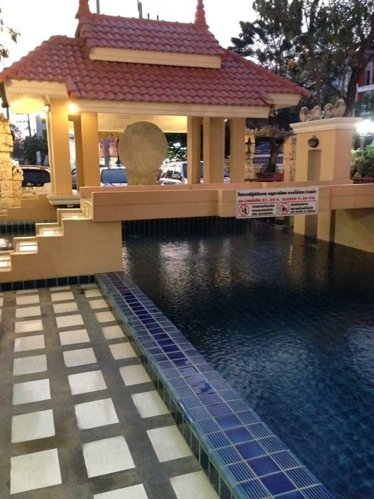 ชีวาปุรี เรสซิเดนซ์ บางแสน Hotel ชลบุรี ภายนอก รูปภาพ