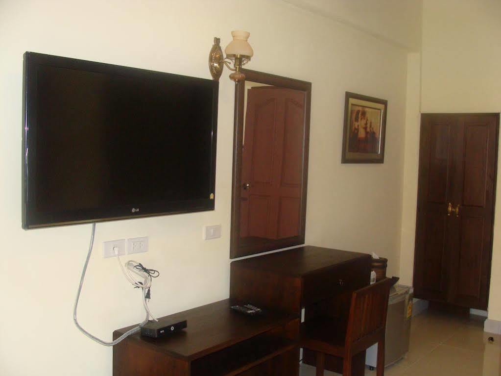 ชีวาปุรี เรสซิเดนซ์ บางแสน Hotel ชลบุรี ภายนอก รูปภาพ